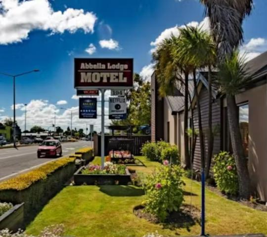 Abbella Motor Lodge Cropped