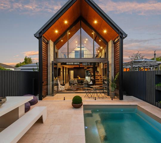 Bachcare Holiday Homes CS Hero without Logo